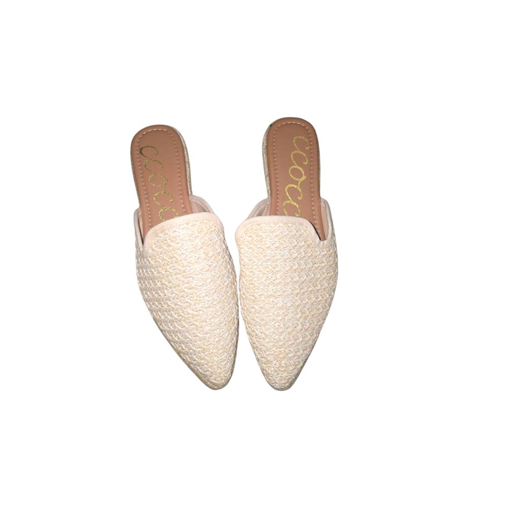 Ccocci
Women's slip on annabelle
Tan color
Size 8
13 oz
